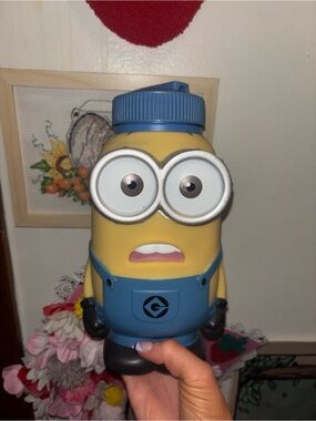 Despicable Me Minions Universal Studios Minion Mayhem Souvenir Sipper Cup Drink